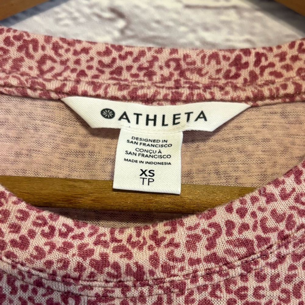 🌿5/$25 Athleta Breezy Tank in Animal Print - Picture 5 of 10